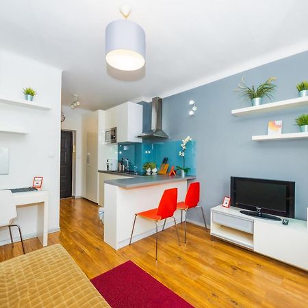 Cozy Studio Next To The Metro And City Center Warszawa Eksteriør billede